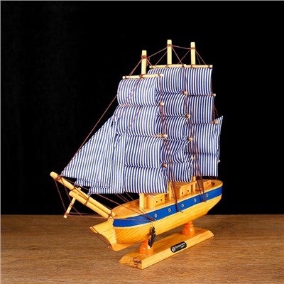 Корабль сувенирный средний «Эрна», 40х7,5х38